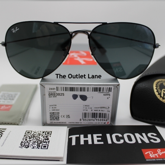 Model Display Ray-Ban Aviator Black Classic RB3025 - Picture 2 of 16